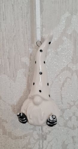 Porzellan Wichtel schwarz/weiß 8,5 cm zum Hängen